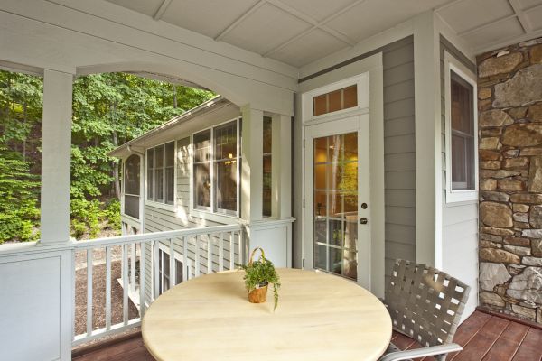 Cost of Covered Porch Installation in Oakland