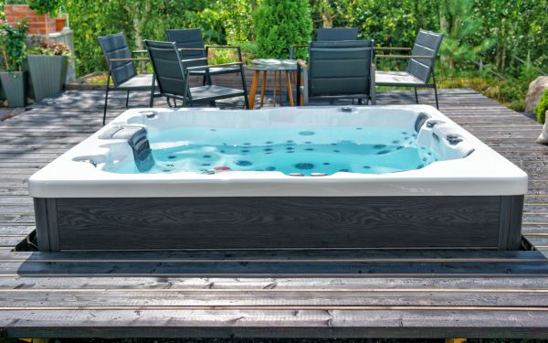 Cost of Spa Deck Remodeling in Oakland